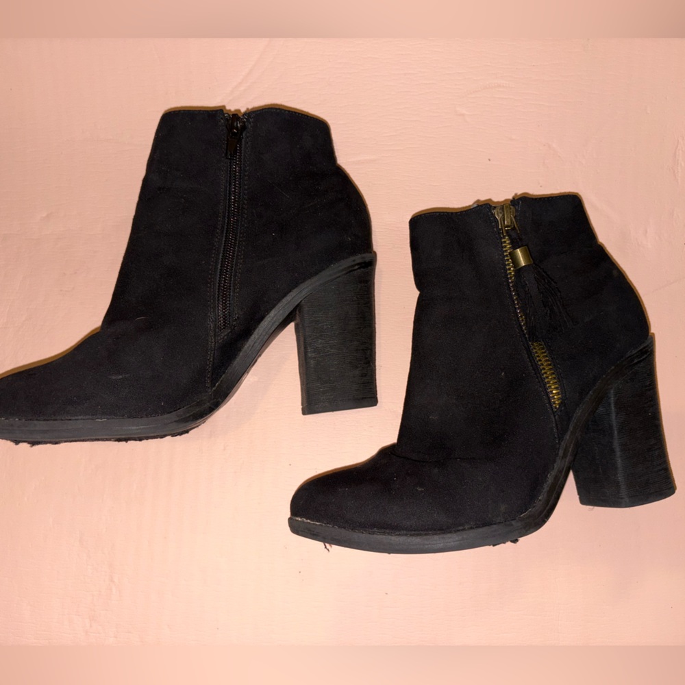 BAMBOO Black Ankle Booties